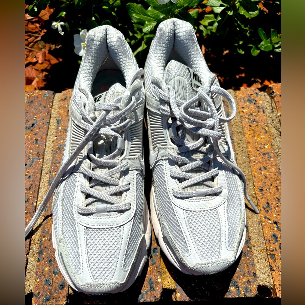 Nike men’s Zoom Vomero 5